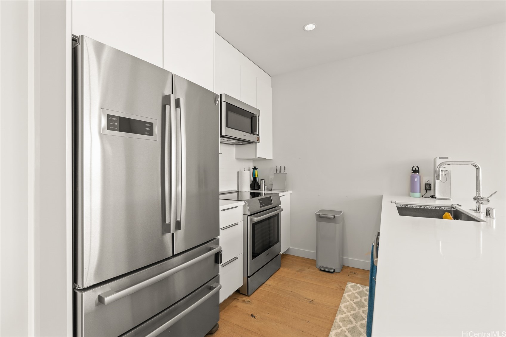 1001 Queen Street PH 3904
