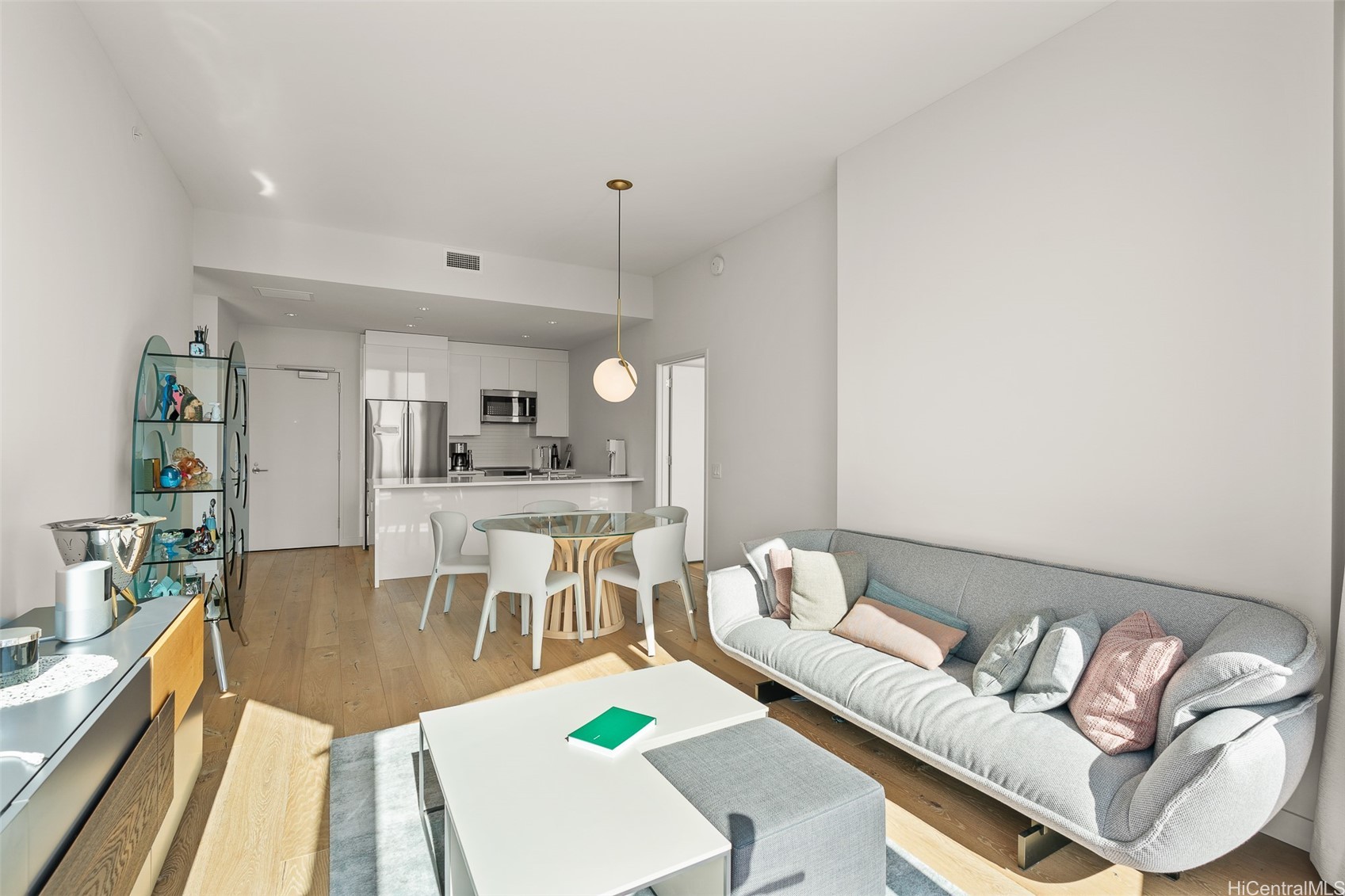 1001 Queen Street PH 3904