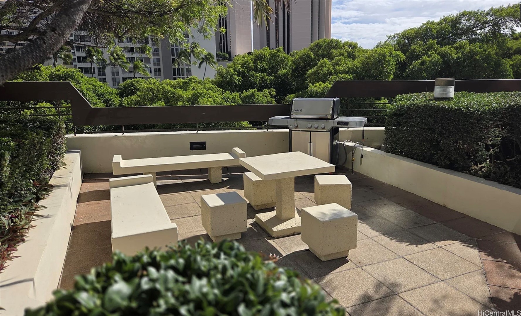 1650 Ala Moana Boulevard 2611