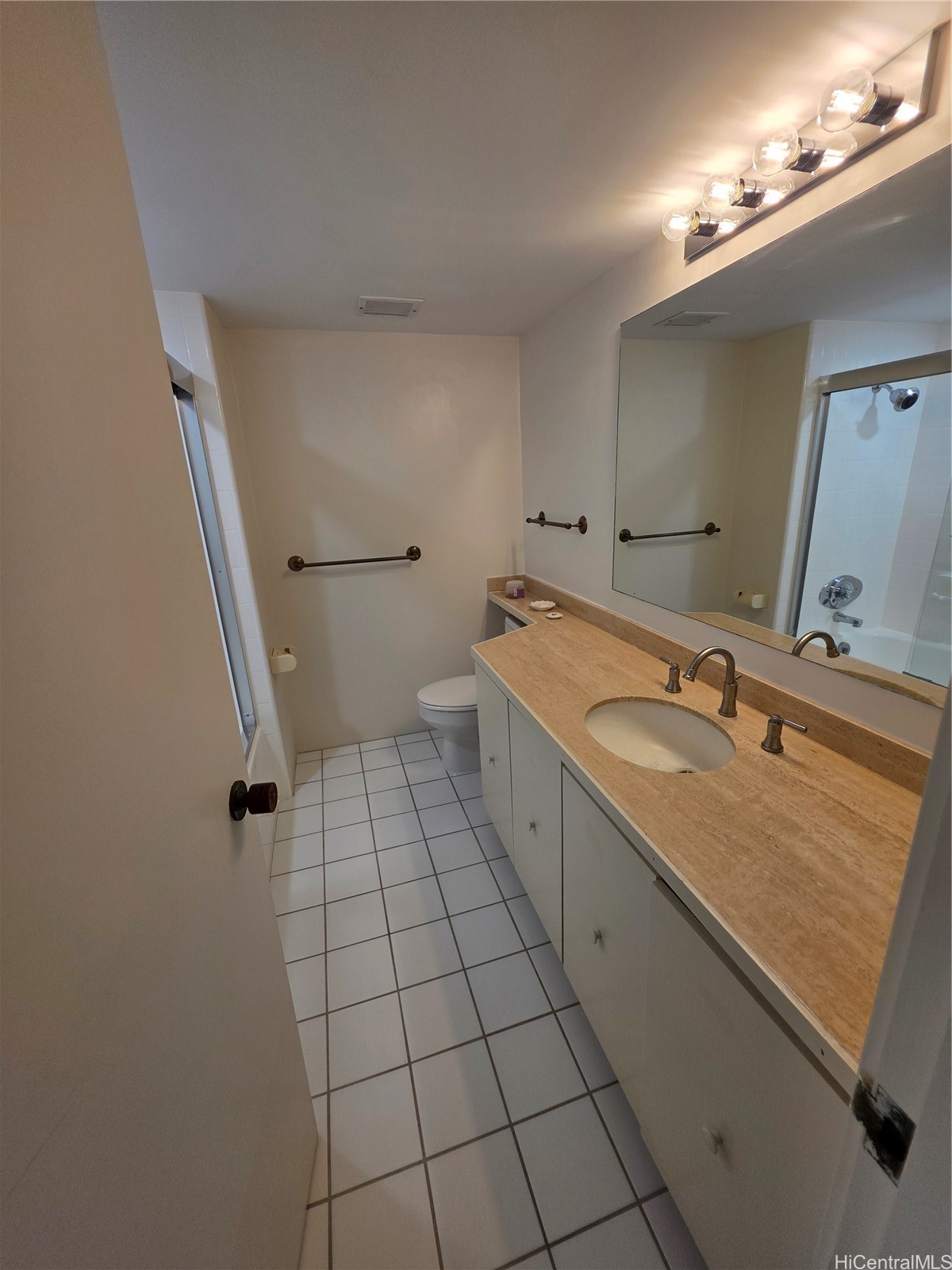 1650 Ala Moana Boulevard 2611