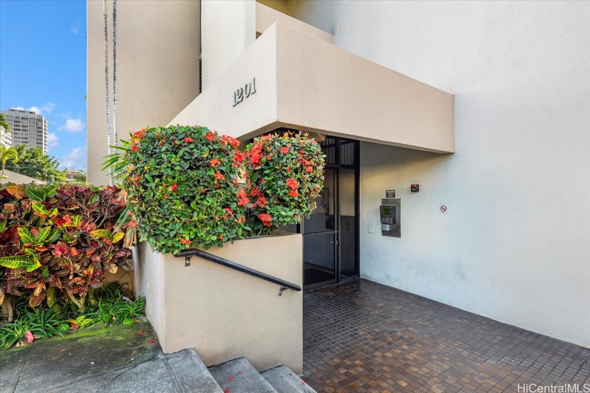 1201 Wilder Avenue 2006