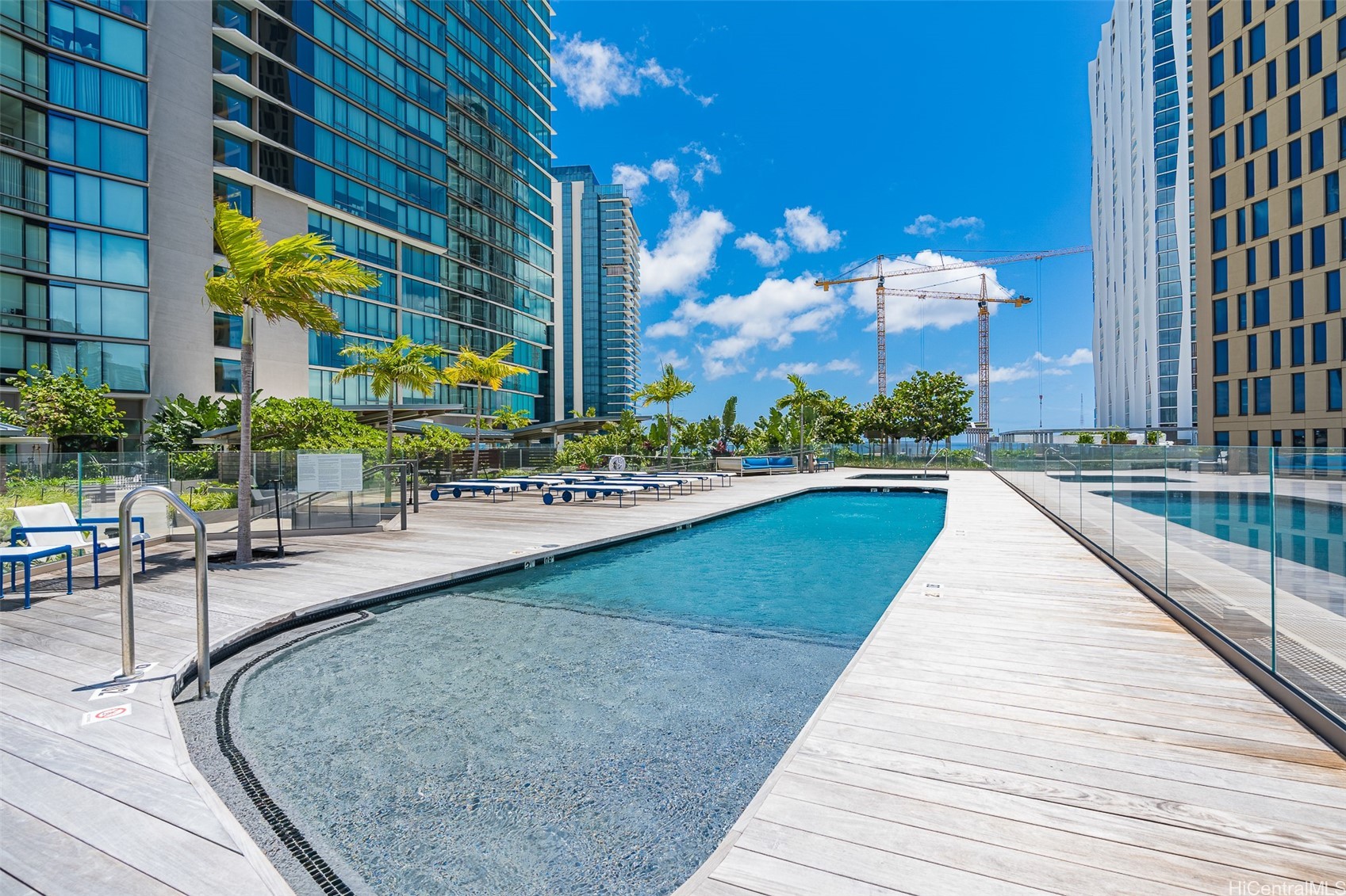 1001 Queen Street PH 3904