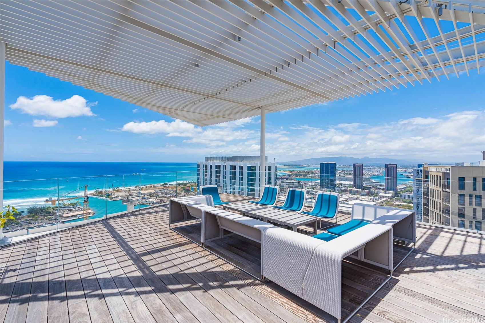 1001 Queen Street PH 3904