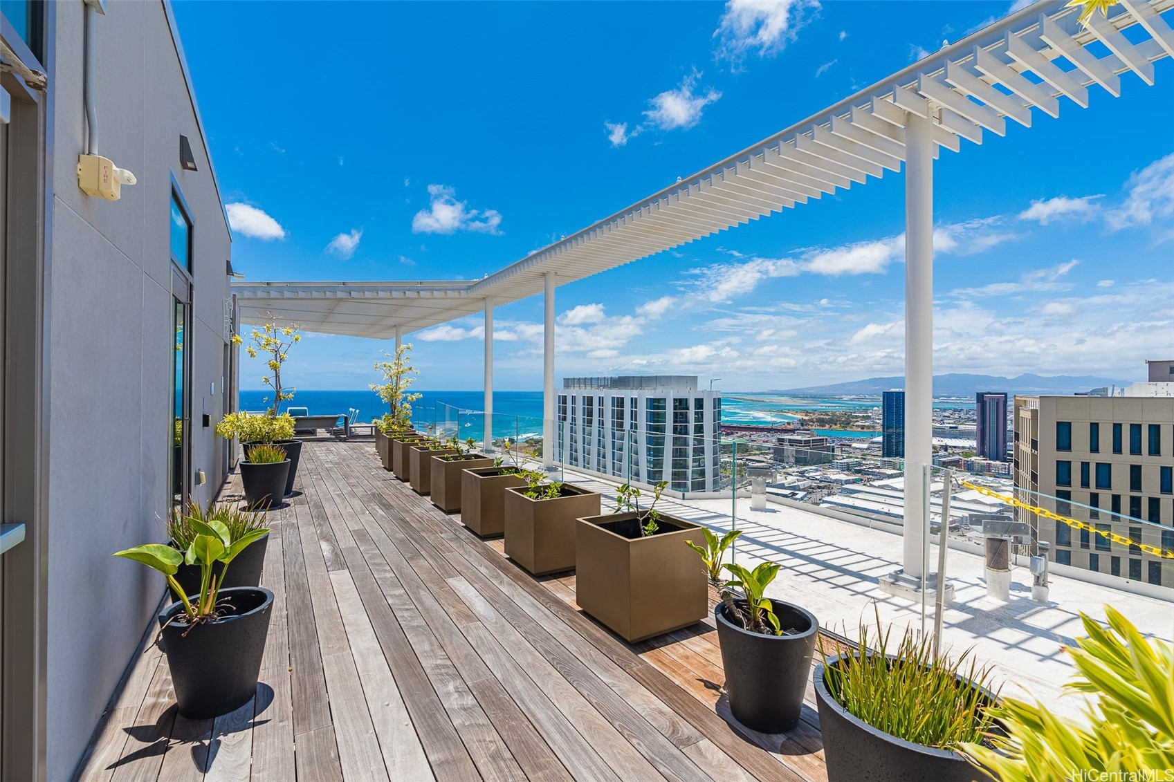 1001 Queen Street PH 3904