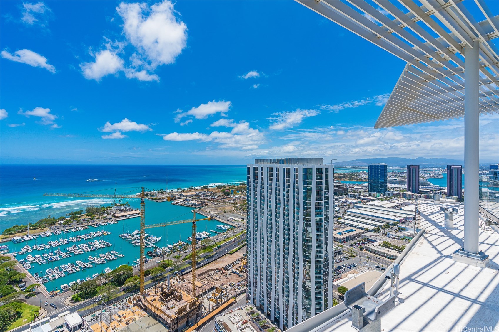 1001 Queen Street PH 3904