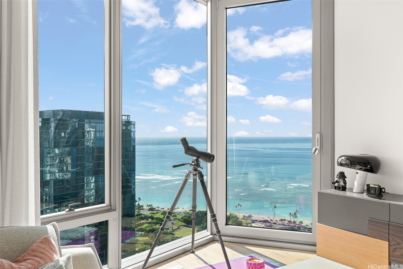 1001 Queen Street PH 3904