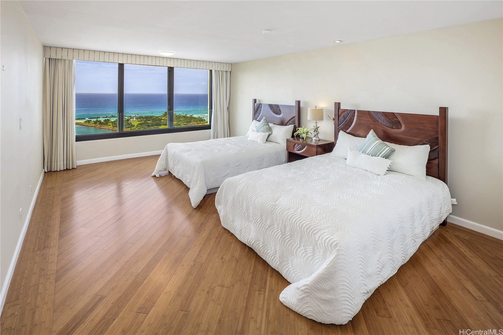 1600 Ala Moana Boulevard 3700