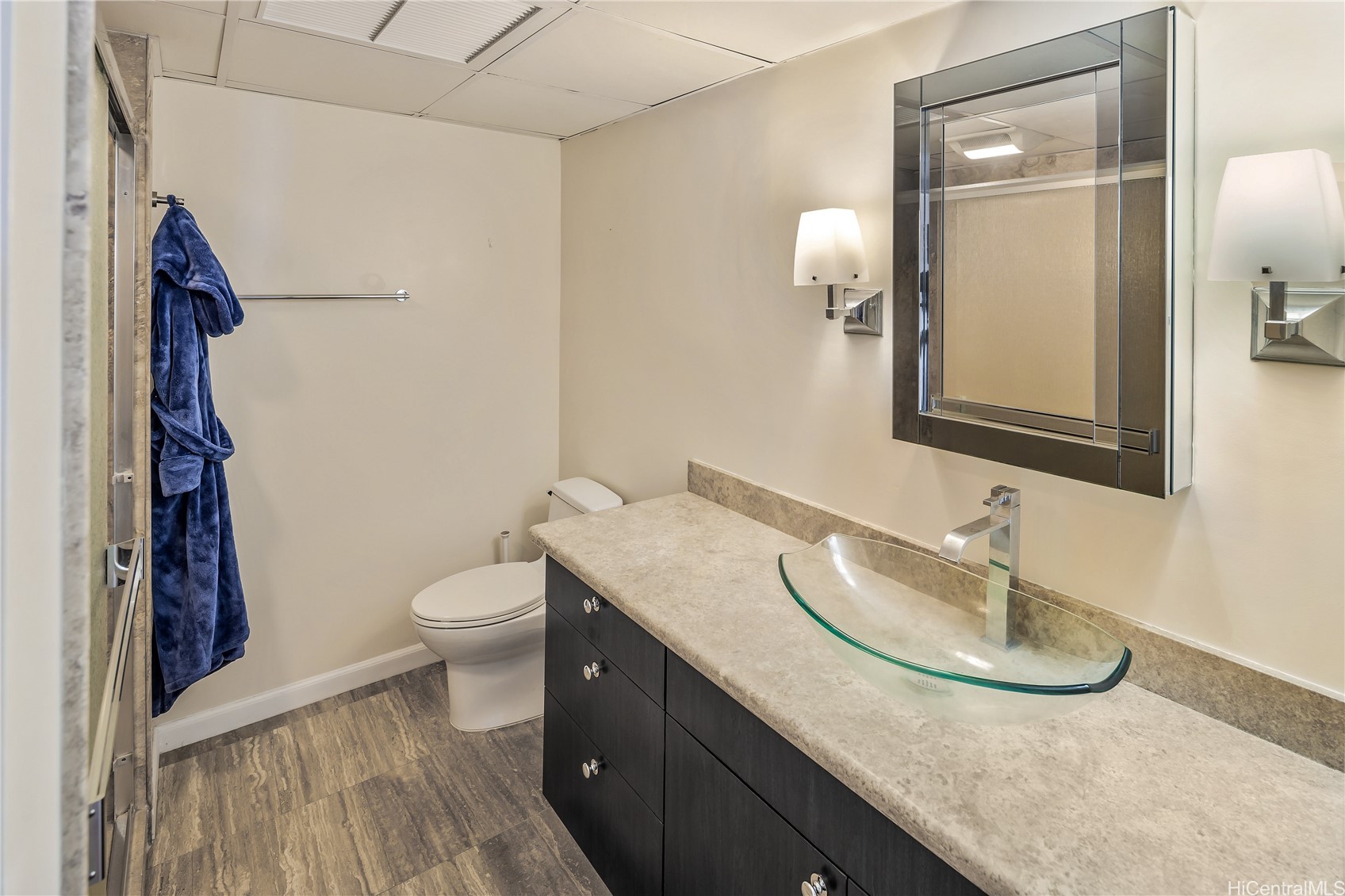 1600 Ala Moana Boulevard 3700