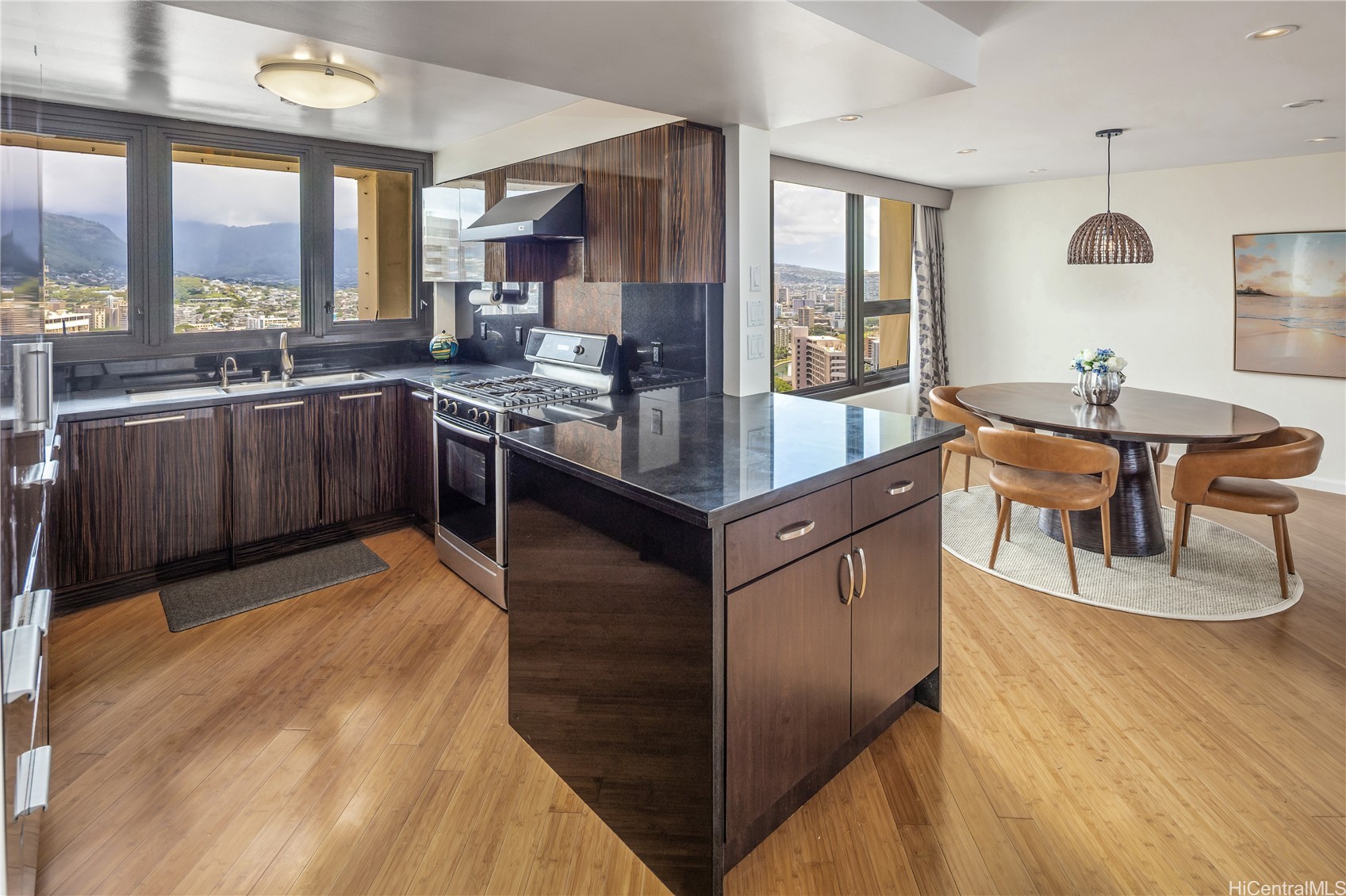 1600 Ala Moana Boulevard 3700