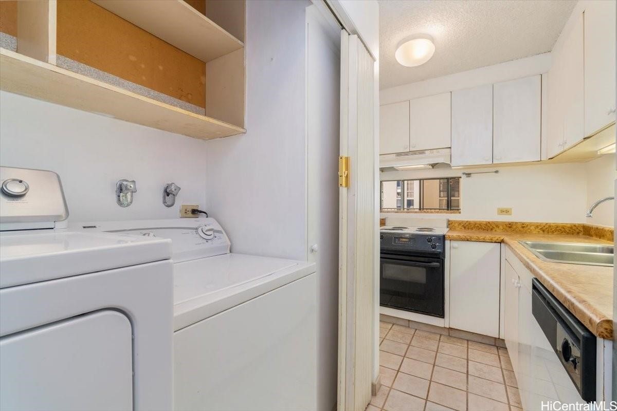 1521 Alexander Street 905