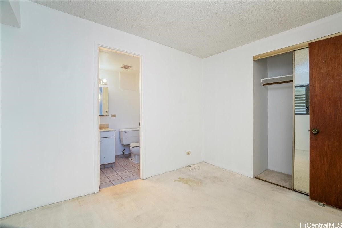 1521 Alexander Street 905