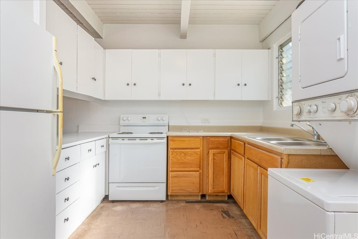 4906 Kilauea Avenue 2