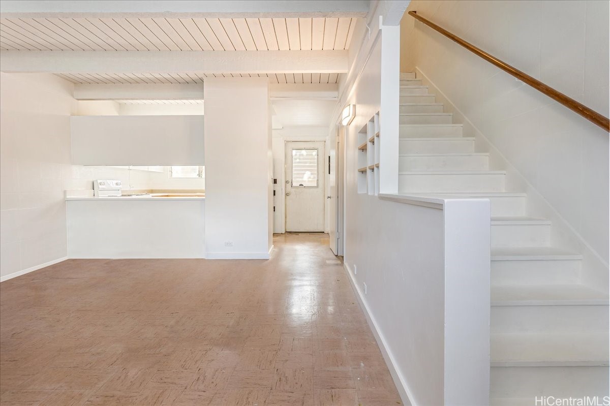 4906 Kilauea Avenue 2