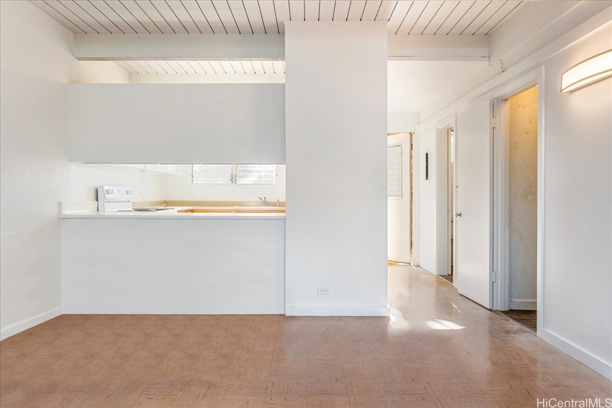 4906 Kilauea Avenue 2