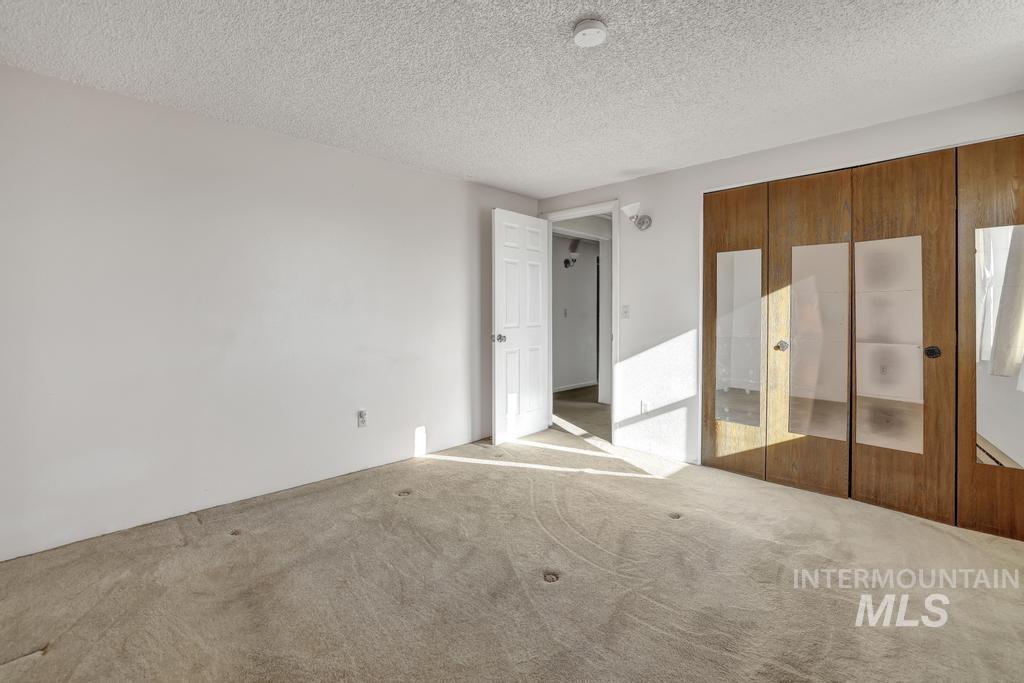 620 Orchard Ave