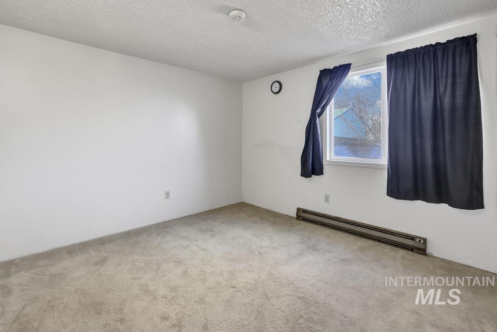 620 Orchard Ave