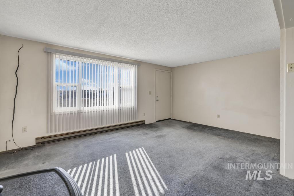620 Orchard Ave