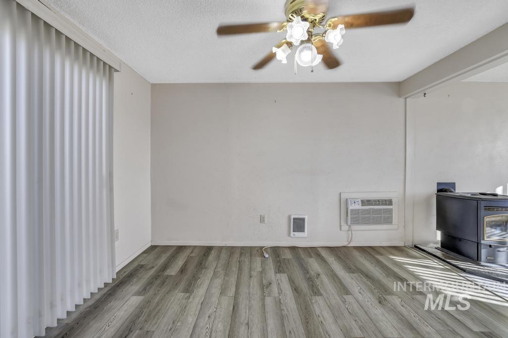 620 Orchard Ave