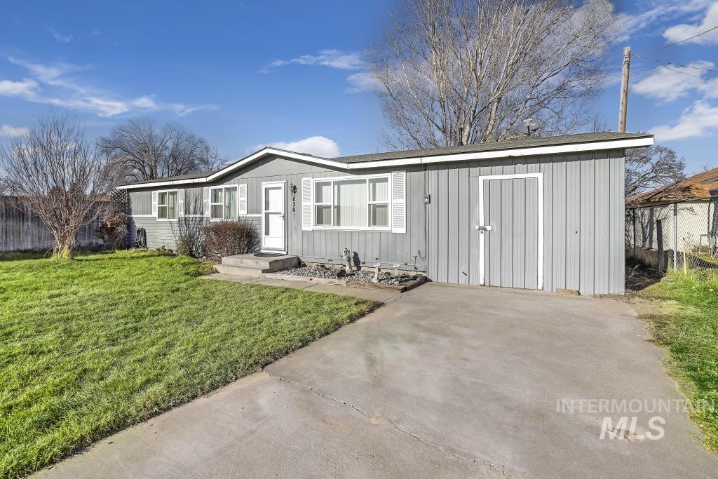 620 Orchard Ave