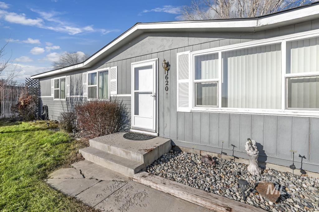 620 Orchard Ave