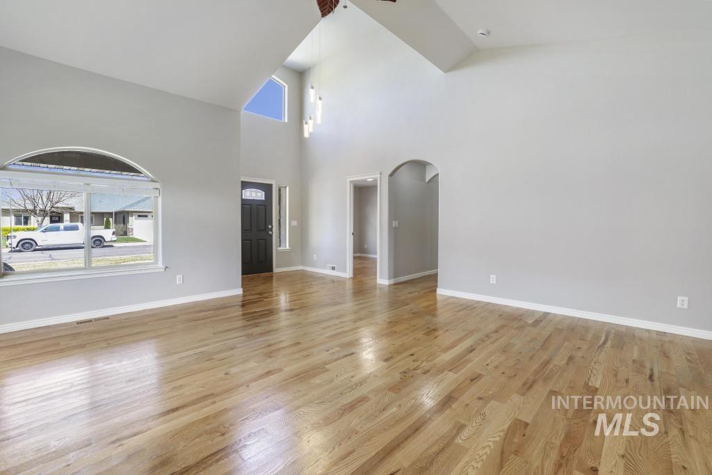 2121 Settlers Lane