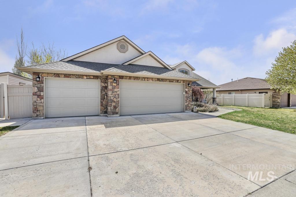 2121 Settlers Lane