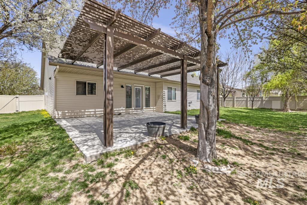 2121 Settlers Lane