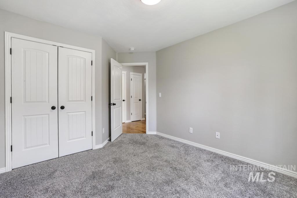 2121 Settlers Lane