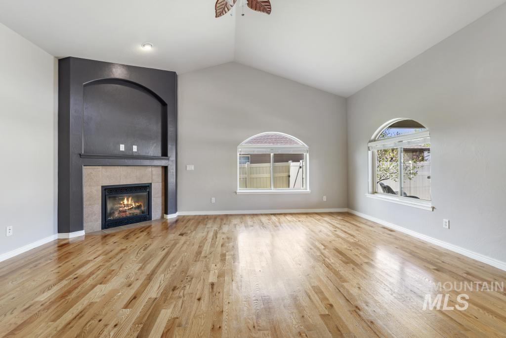 2121 Settlers Lane