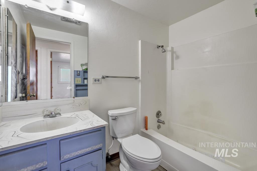 253 E Baseline Rd
