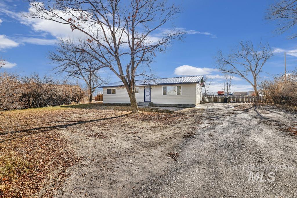 253 E Baseline Rd