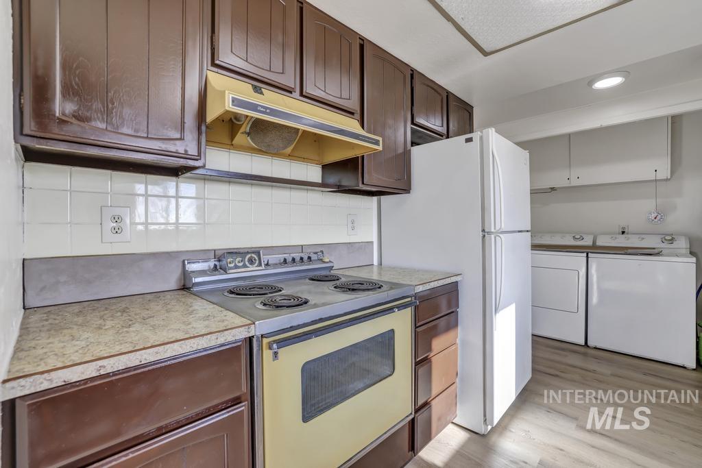 253 E Baseline Rd