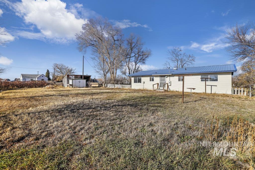 253 E Baseline Rd