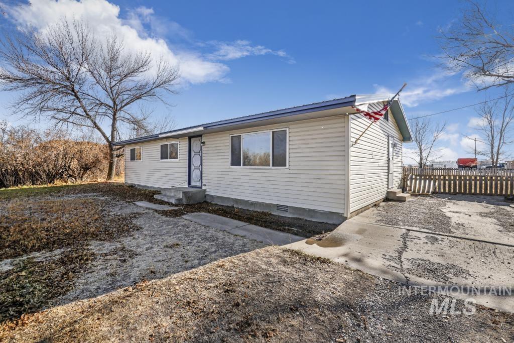253 E Baseline Rd