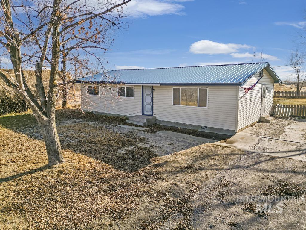 253 E Baseline Rd