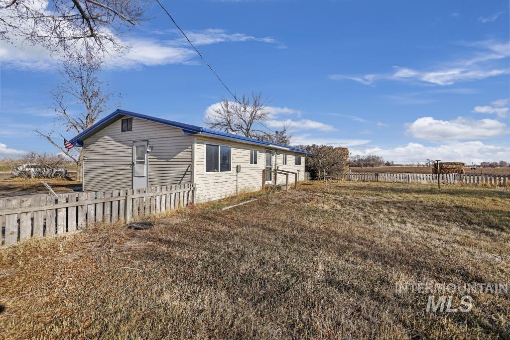253 E Baseline Rd