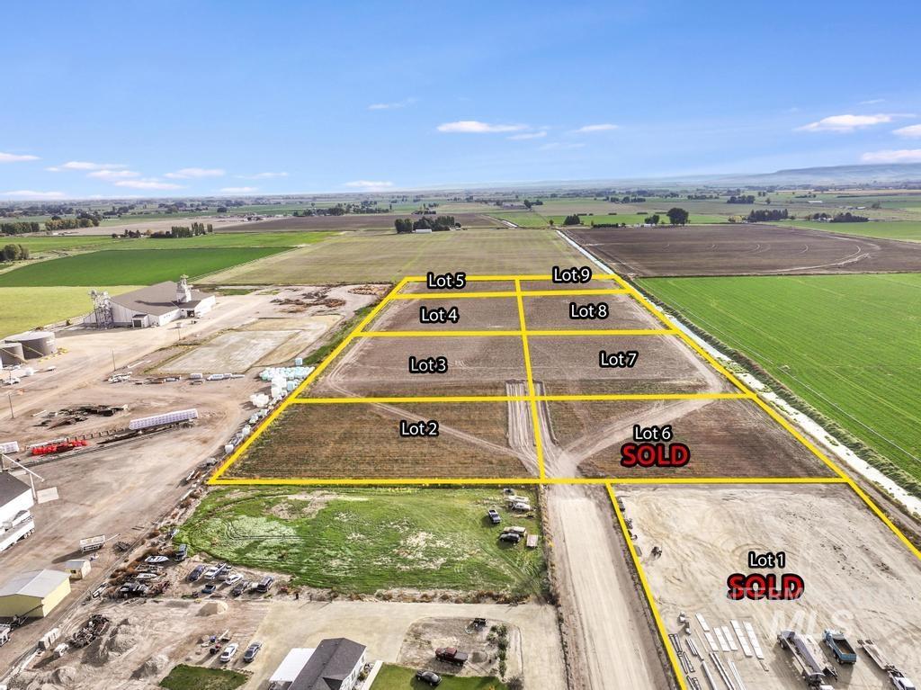 TBD 200 W Lot 2