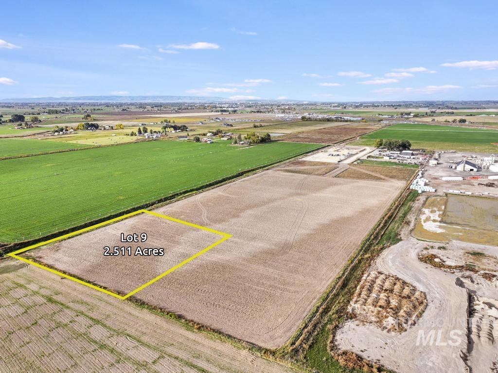 TBD 200 W Lot 9