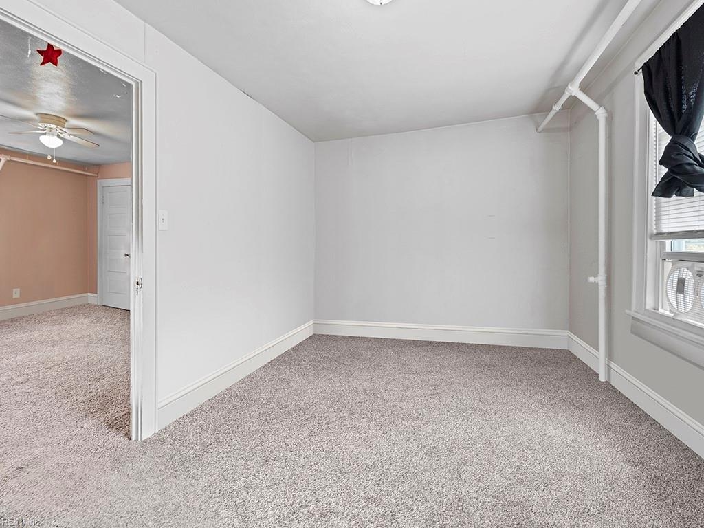 133 W Government AVE