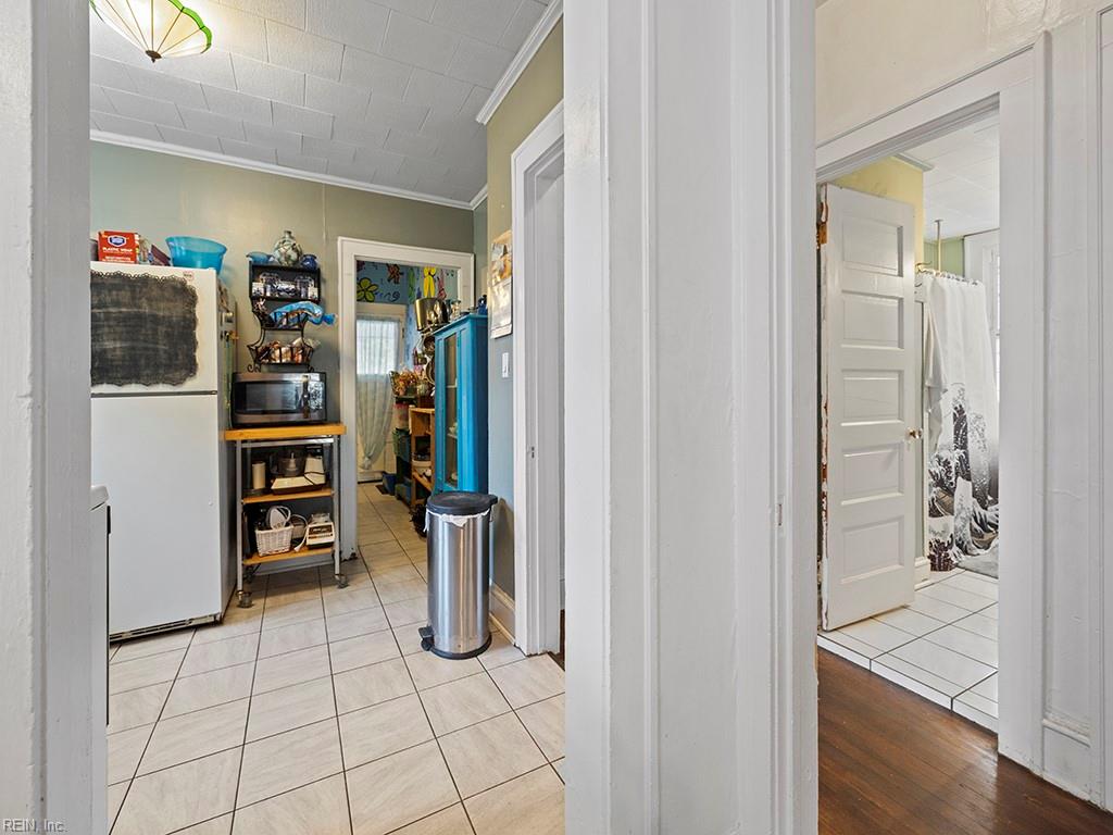 133 W Government AVE