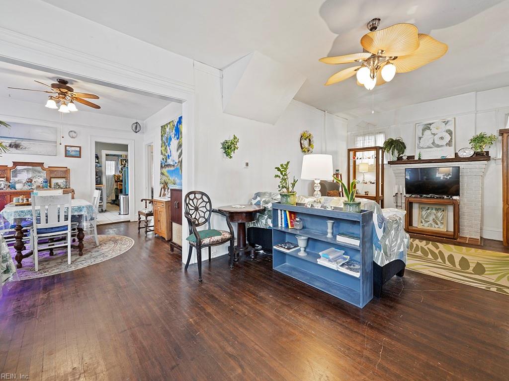 133 W Government AVE