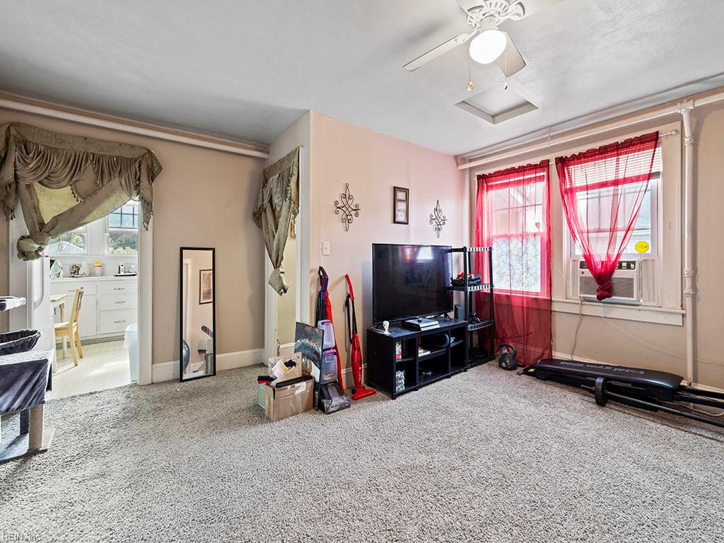 133 W Government AVE