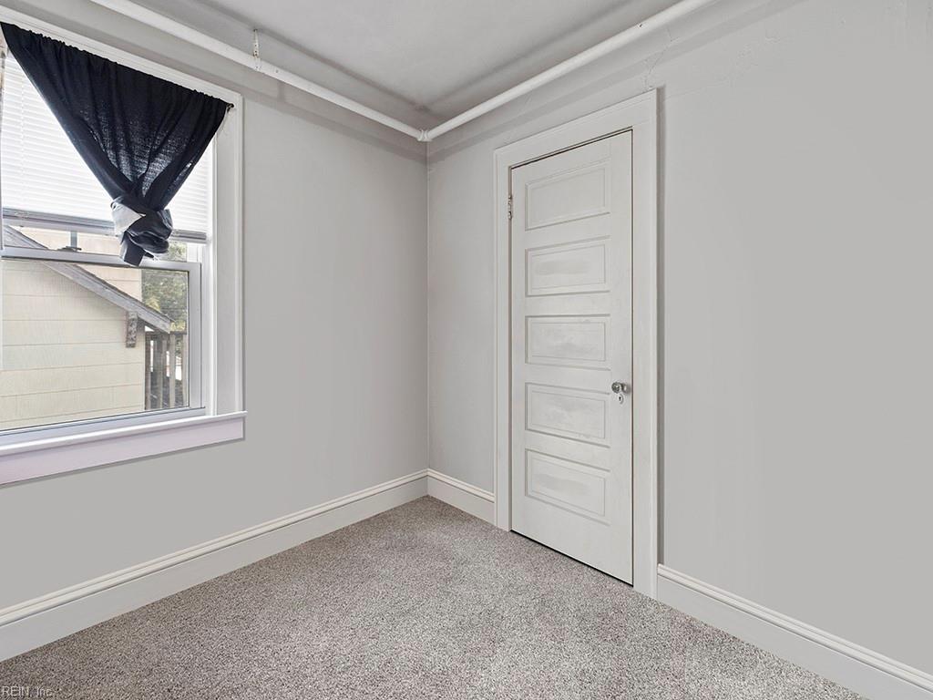 133 W Government AVE