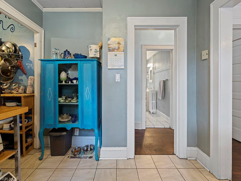 133 W Government AVE