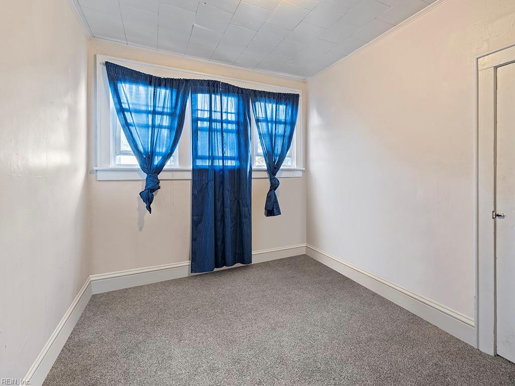 133 W Government AVE