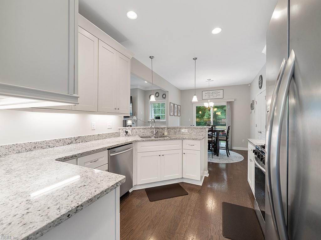 5804 Bernhowe Manor LN