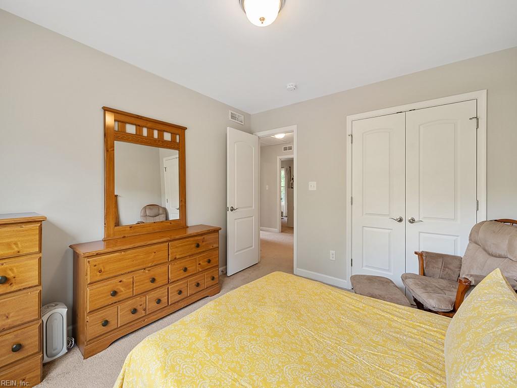 5804 Bernhowe Manor LN