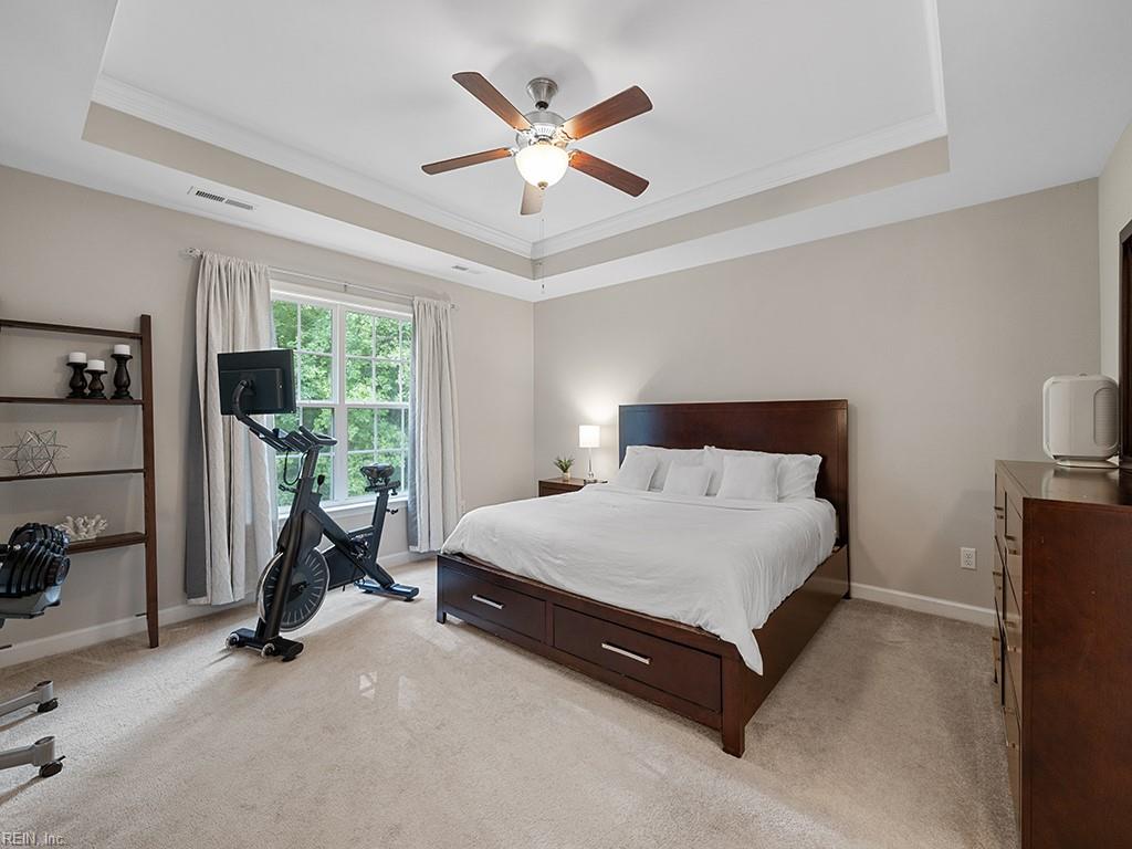 5804 Bernhowe Manor LN