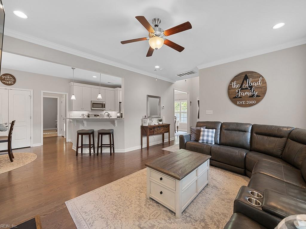 5804 Bernhowe Manor LN