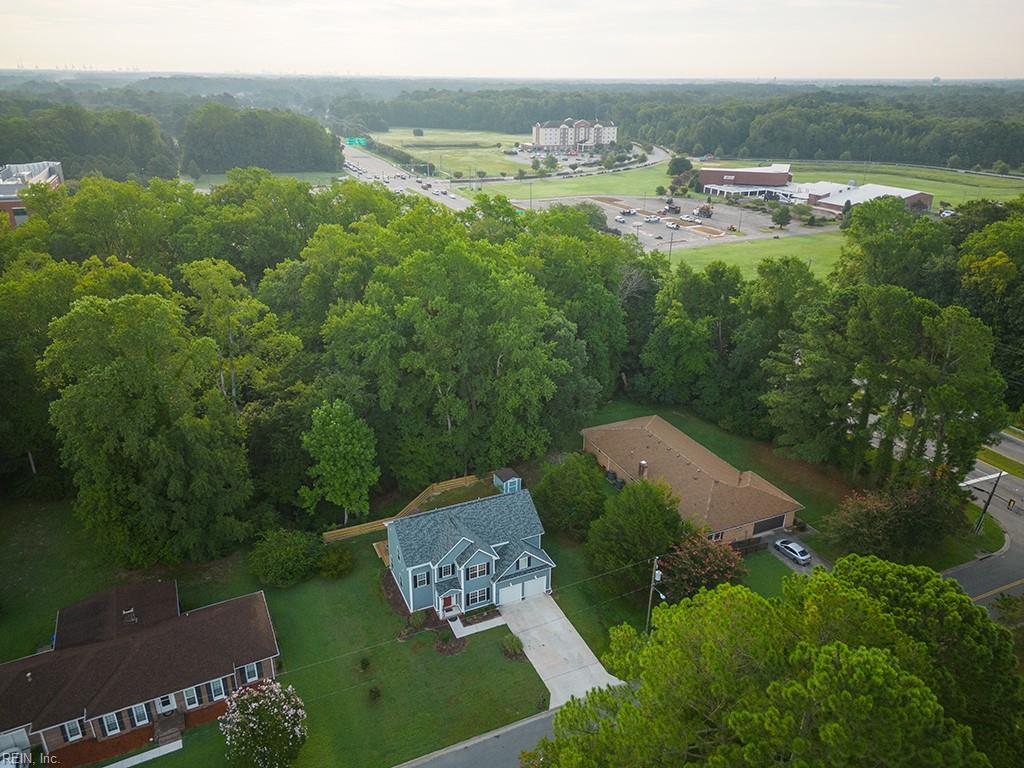 5804 Bernhowe Manor LN